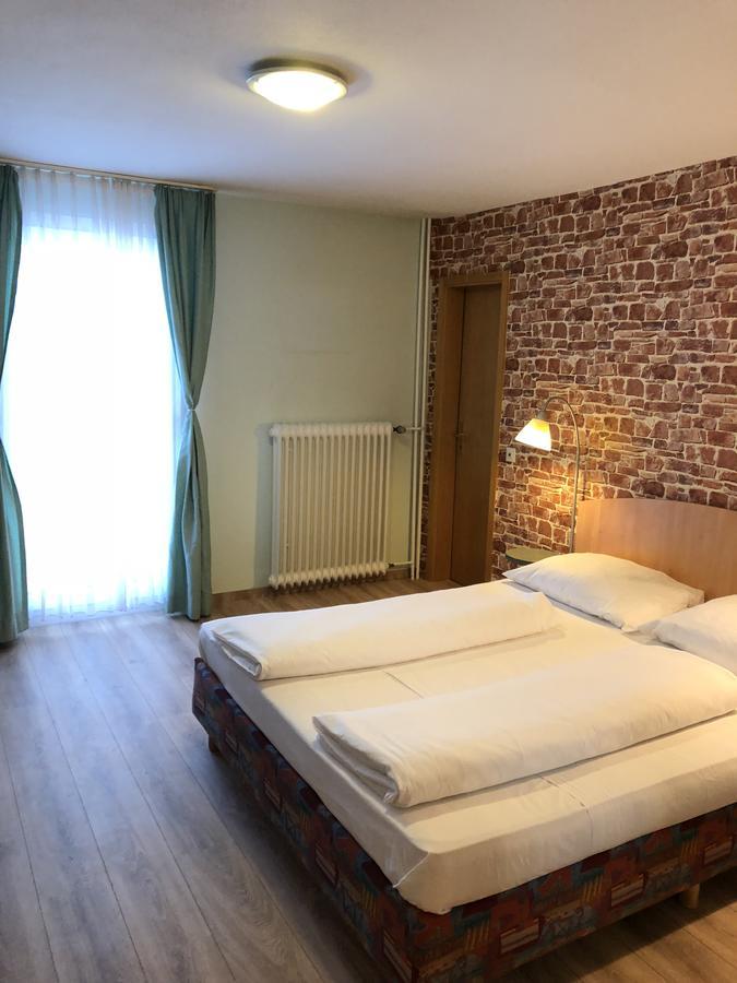 Hegaustern Pension Engen Buitenkant foto